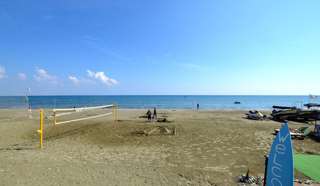 Mackenzie Blu Beach Studio Larnaca Dış mekan fotoğraf